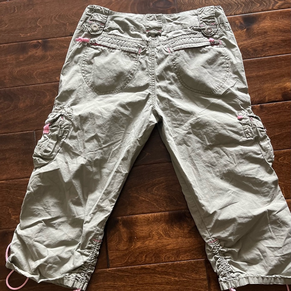Green & Pink Capris Size 7 - Picture 2 of 7
